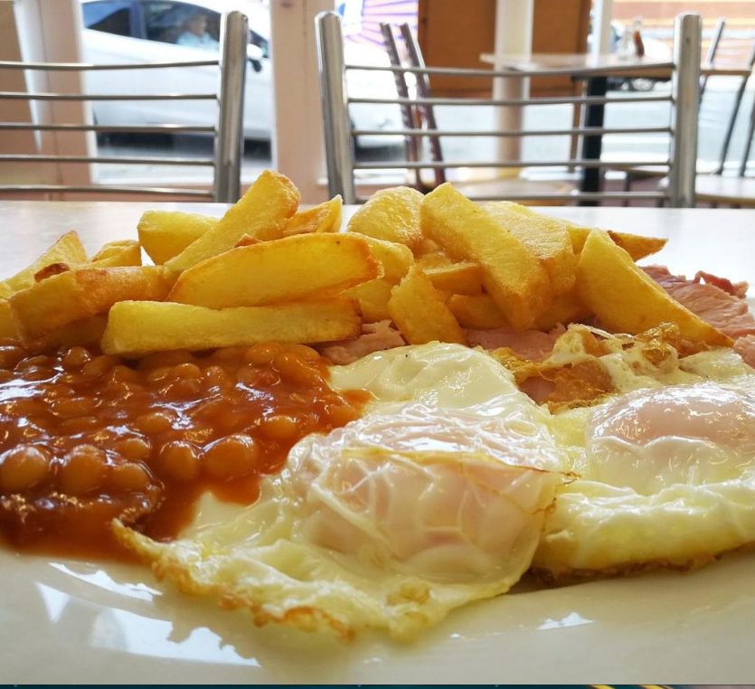 Home-made ham, two eggs, bakes beans and chips at Andy's snack bar in Southport. Photo by PadThaiPaul