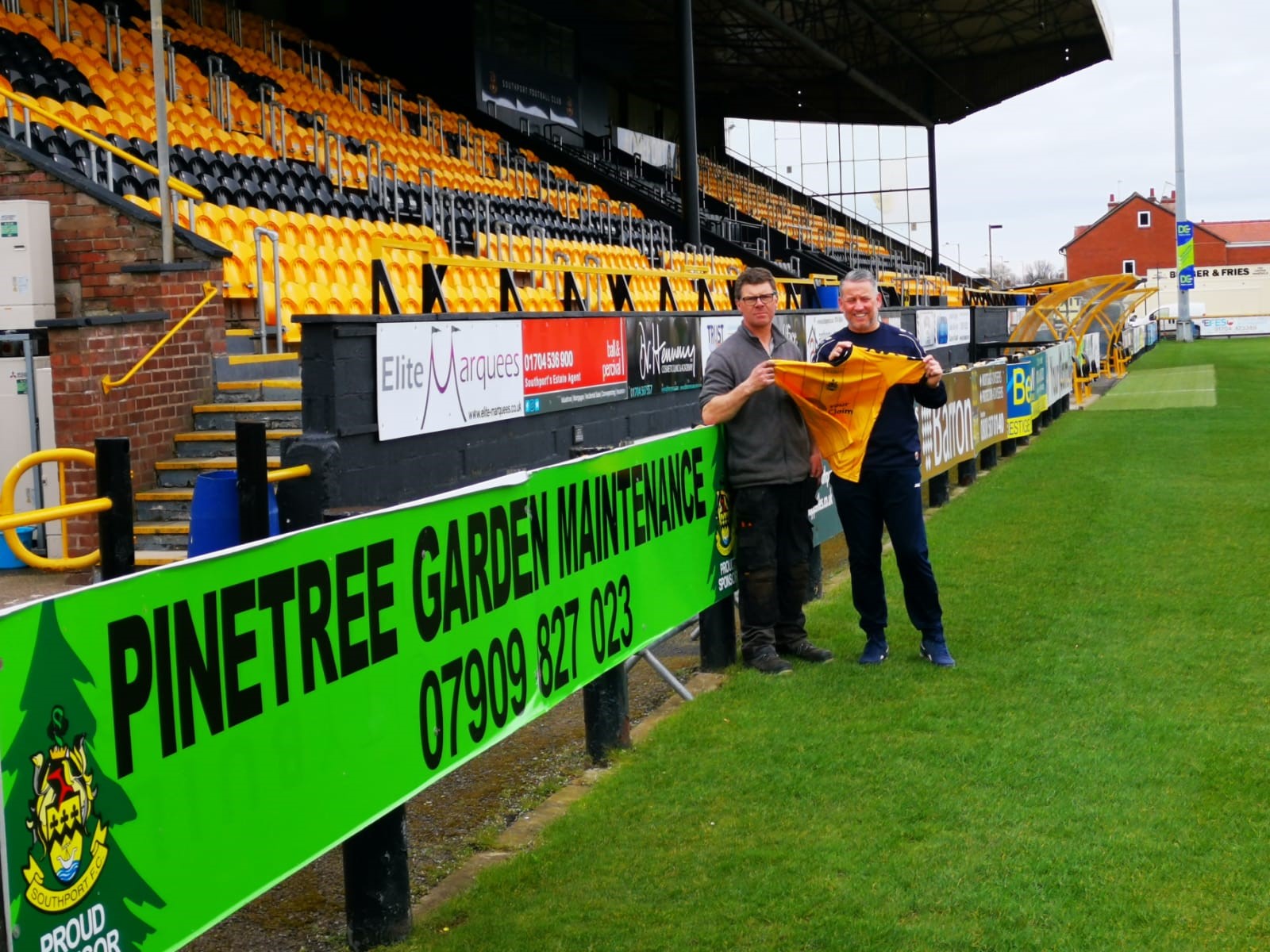 Paul Newnham has donated £10,000 to Southport FC to help the club during the Coronavirus outbreak. He is pictured with manager Liam Watson
