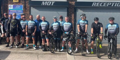 Everton legend supports charity cycle ride in memory of police inspector who died in bike tragedy