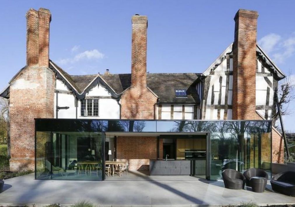 Mikhail Hotels & Leisure Holdings Limited has submitted a planning application to transform the Grade II Listed Harrison House, on Liverpool Road South in Maghull, into a hotel with a restaurant, bar and lounge, with a single storey rear extension. The project is being designed by Clayton Architecture