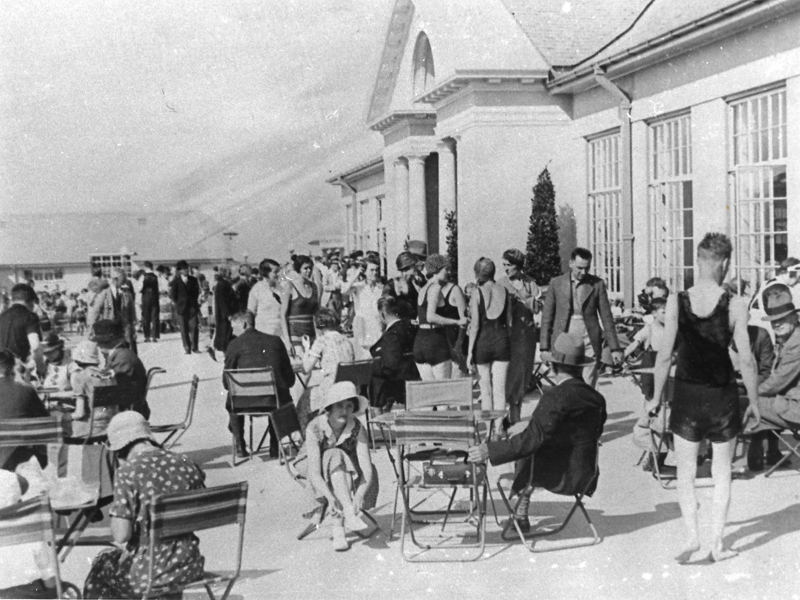 Bathers enjoy a day out at Ainsdale Lido in Southport.