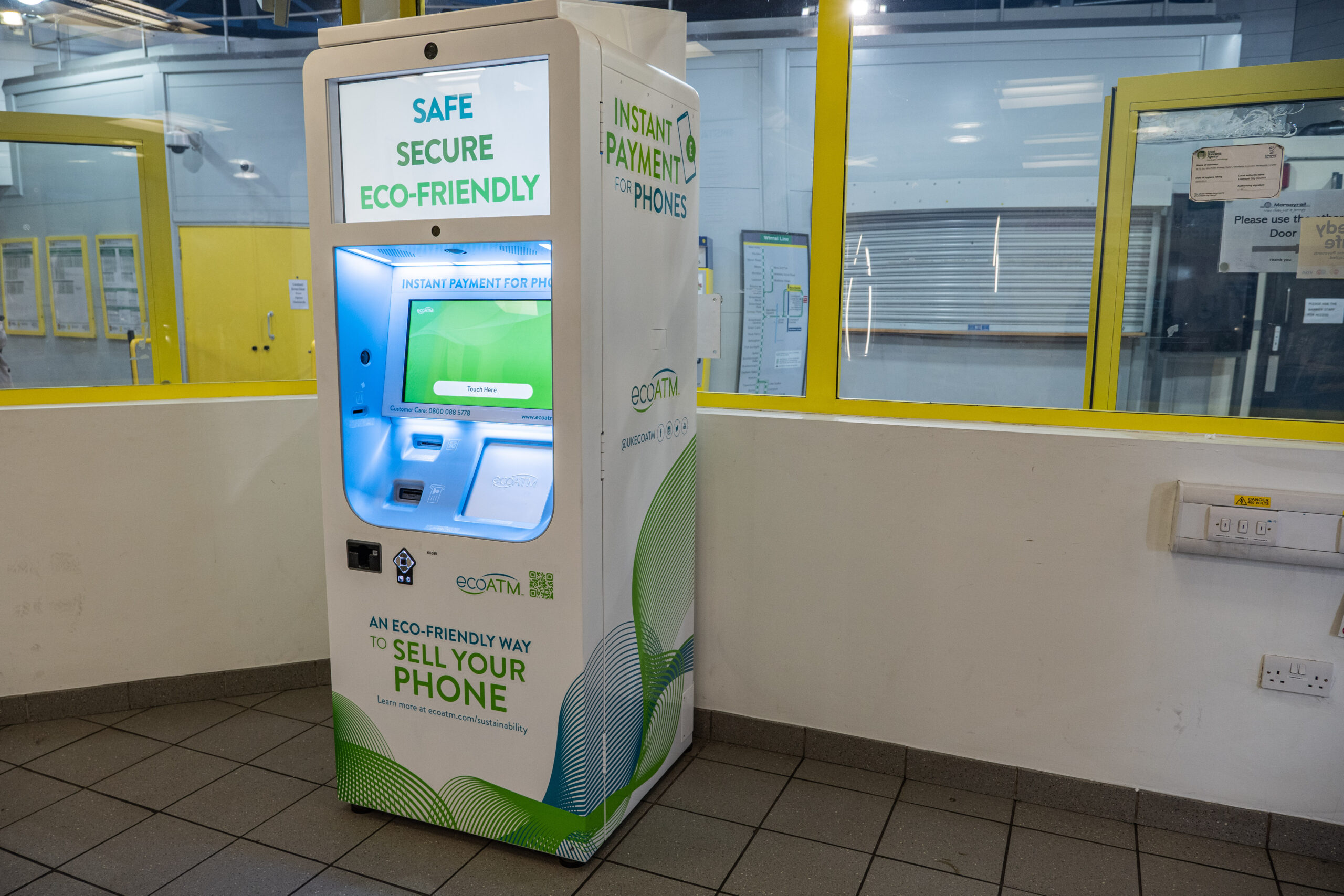 Merseyrail has teamed up with tech company ecoATM to give passengers the opportunity to turn in their used smartphones in return for instant payment
