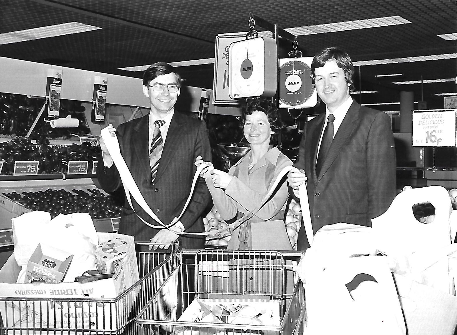 A  ‘Smash and Grab’ event taking place at the Mainstop supermarket on Tulketh Street in Southport in March 1981