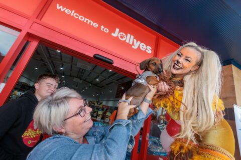 Jollyes invites pet owners to celebrate Coronation with dog walk and Royal Pawty
