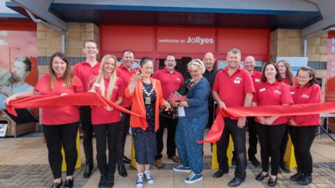 In Pictures: Hundreds enjoy official opening of new Jollyes pet store in Southport