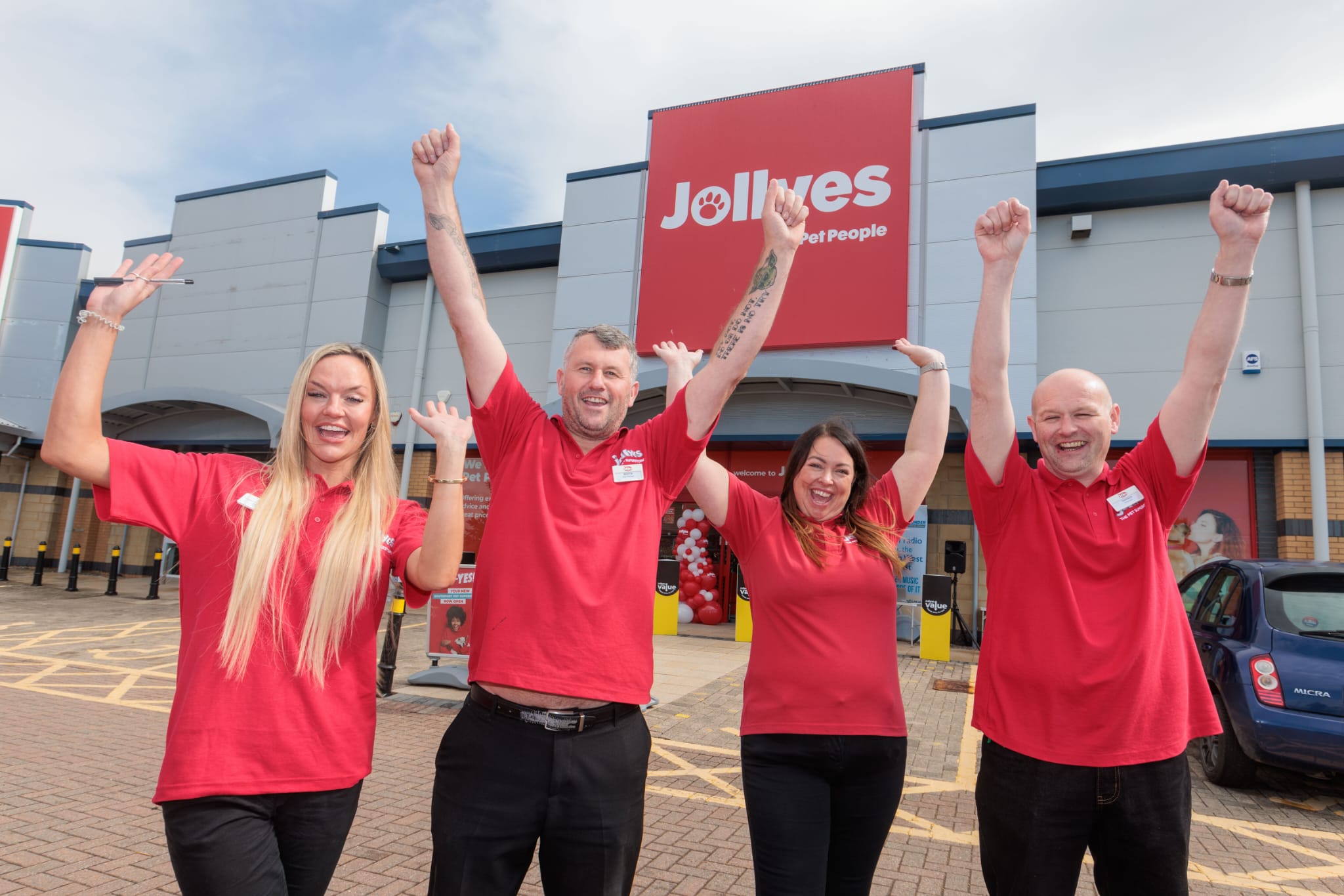 The new Jollyes pet store has opened at Kew Retail Park in Southport.