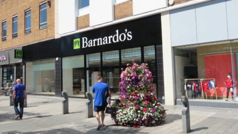 New Southport Barnardo’s store takes a step closer to opening with smart new signs installed