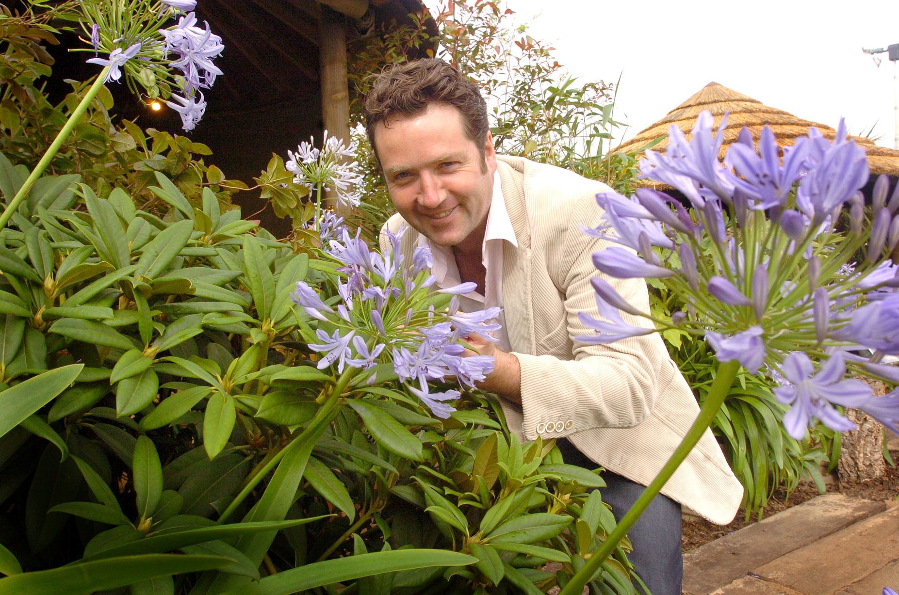 Picture by Gareth Jones Star Gardener Diarmuid Gavin pictured at the 2007 Southport Flower Show