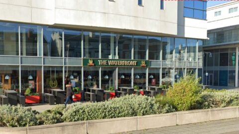 Staff at The Waterfront restaurant and pub in Southport thank customers as they reveal closing date