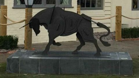 New bull statue to be installed outside new steakhouse in Ainsdale