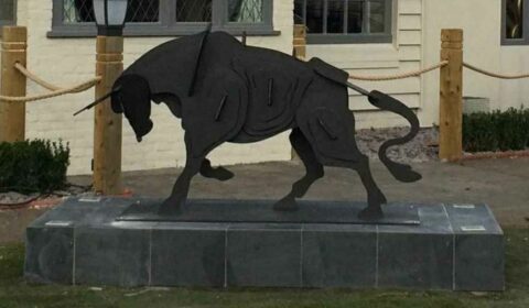 New bull statue to be installed outside new steakhouse in Ainsdale