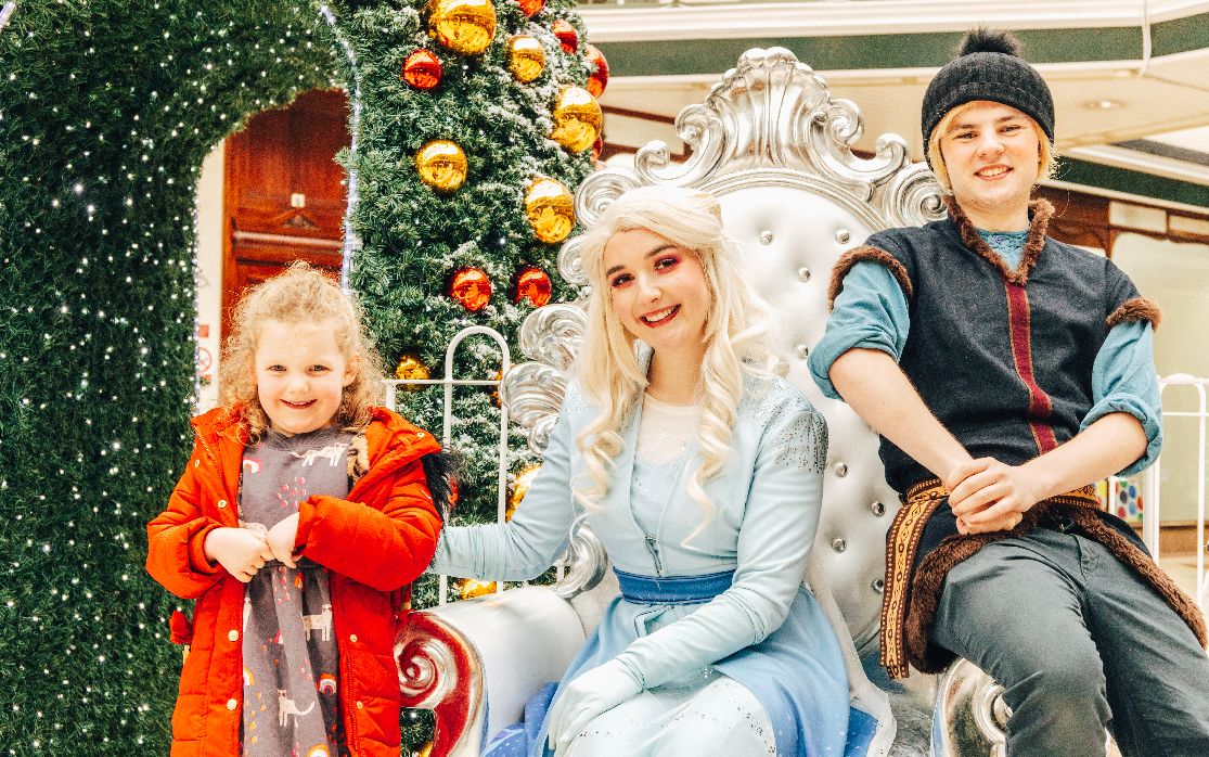 A Frozen themed Grotto organised by Southport BID and featuring Starkidz Elves will take place at Wayfarers Arcade in Southport between Wednesday 21st December 2022 and Christmas Eve (Saturday 24th December 2022)