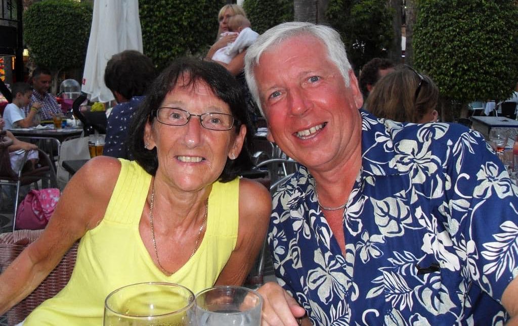 Two families are coming together to raise money for Queenscourt Hospice by taking part in this years Santa Sprint in Southport. The team of 14 are running in memory of Jan Reeds husband Nick, and their close friend Barbara who were both cared for by the hospice