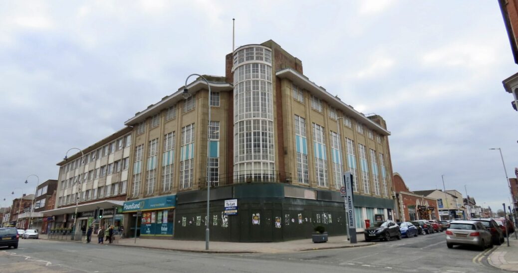 The former McDonalds / Co-Operative building on the corner of Eastbank Street and King Street in Southport. Photo by Andrew Brown Media
