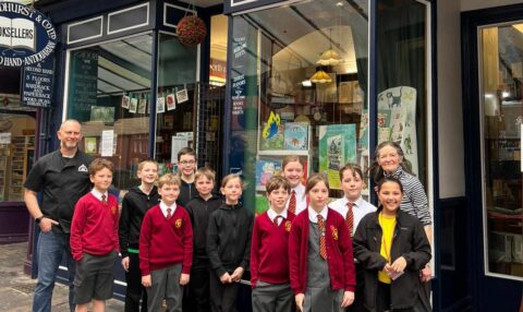 School pupils enjoy visit to ‘magical maze of books’ at Broadhurst’s Bookshop thanks to 600 Degrees
