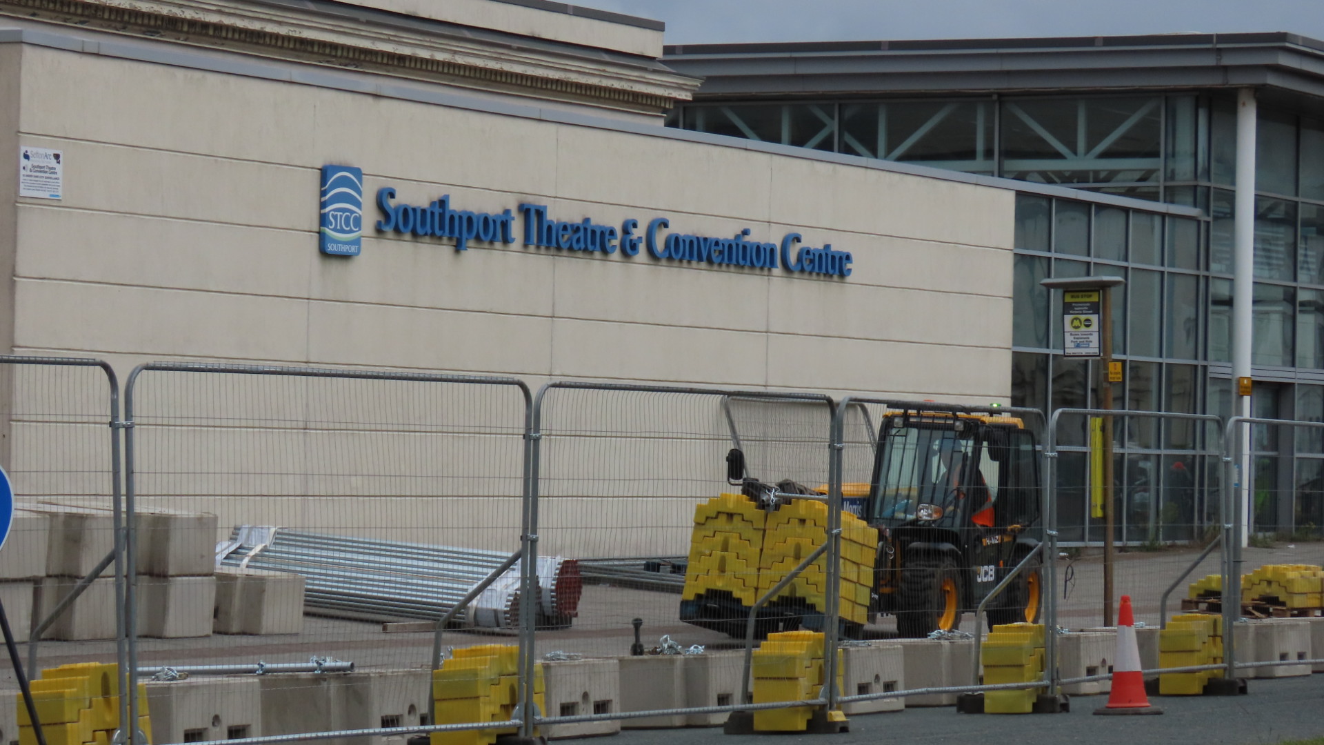 Work begins on site at the new Marine Lake Events Centre in Southport. Photo by Andrew Brown Stand Up For Southport