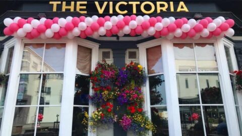 Victoria pub in Southport closes as estate agent seeks £800,000 sale