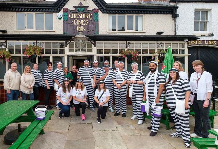 Jail and Bail for Queenscourt Hospice. Inmates outside The Cheshire Lines Inn. 