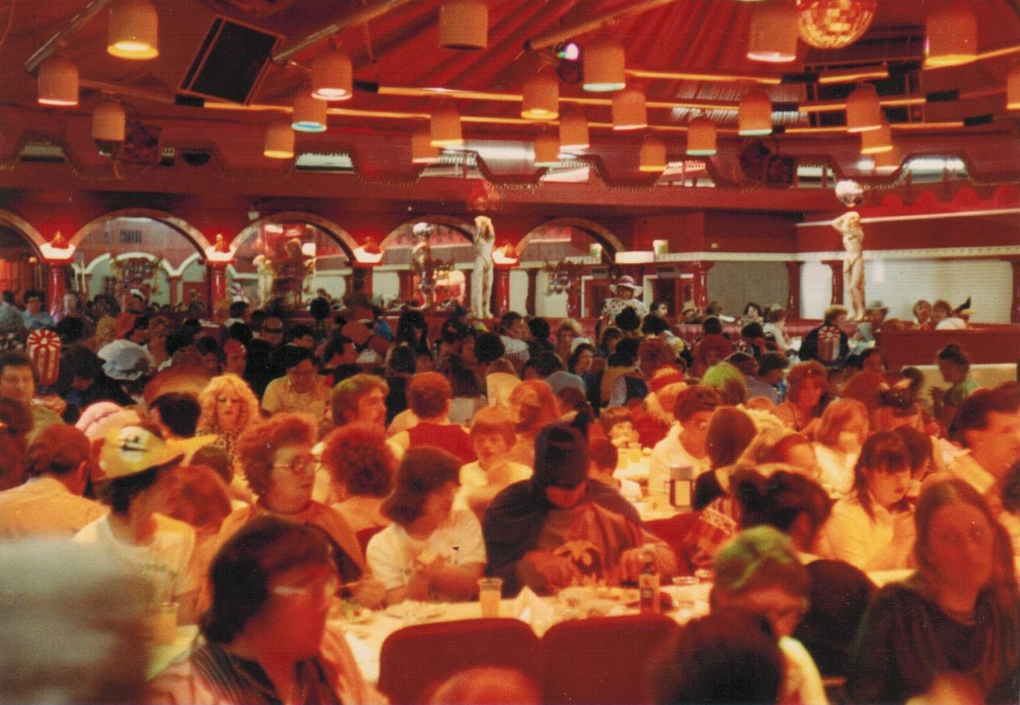 Silcock's Funland in Southport has been entertaining customers since 1983. Previous uses of the building before then included The Golden Goose, Follies and Dixieland Showbar. Follies in November 1979  Photo by Silcock Leisure Group