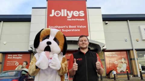 Jollyes unveiled as paw-fect sponsor for 2024 Southport Mad Dog 10k run