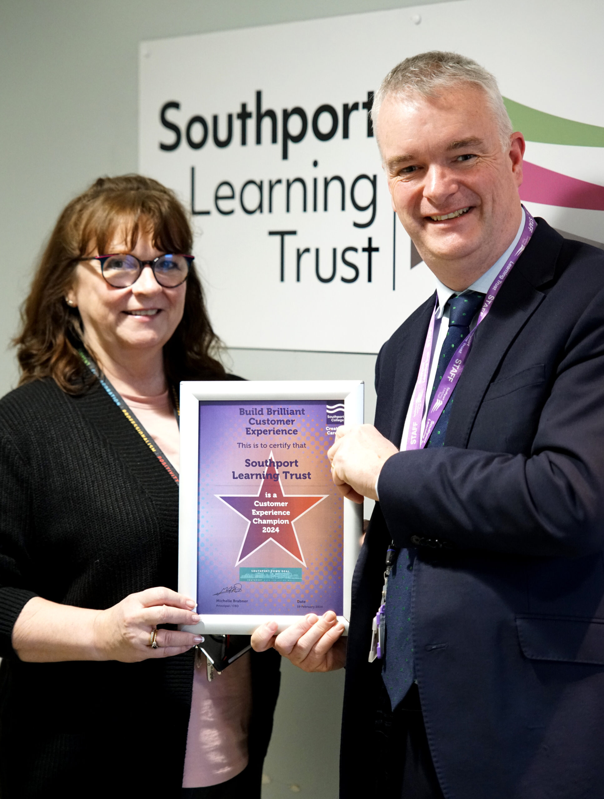 Southport College has launched an exciting new customer service initiative in partnership with the Town Deal and is inviting local employers to join in. Southport Learning Trust receives its certificate