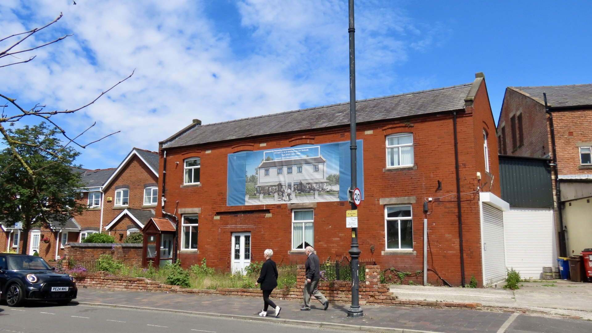 Part of the building to the rear of 35-39 Botanic Road could be converted into an 8 bedroom hotel / Airbnb lettable accommodation