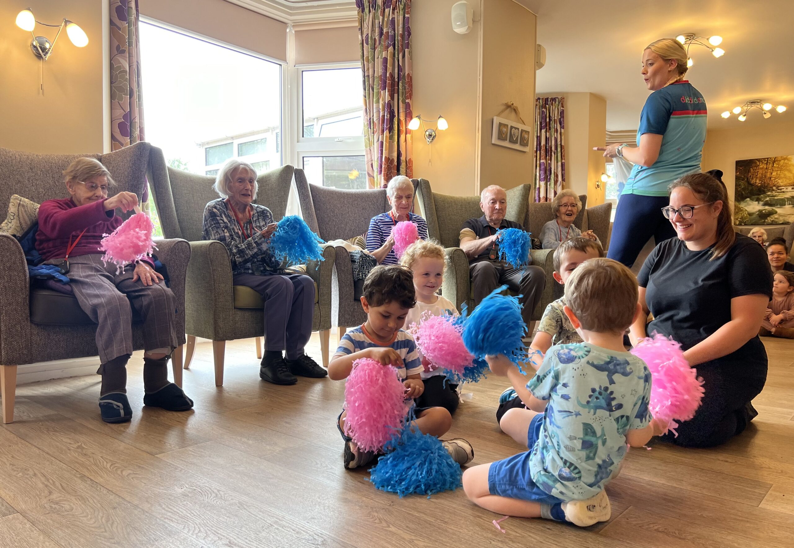 Tezlom, a leading healthcare recruitment franchise based in Southport, and Diddi Dance, the vibrant preschool dance franchise, have joined forces to give back to the community