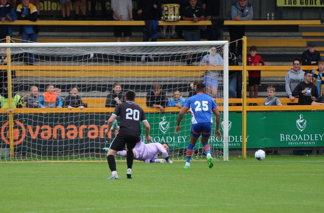 Southport FC v Oldham. Photo by Julia Urwin