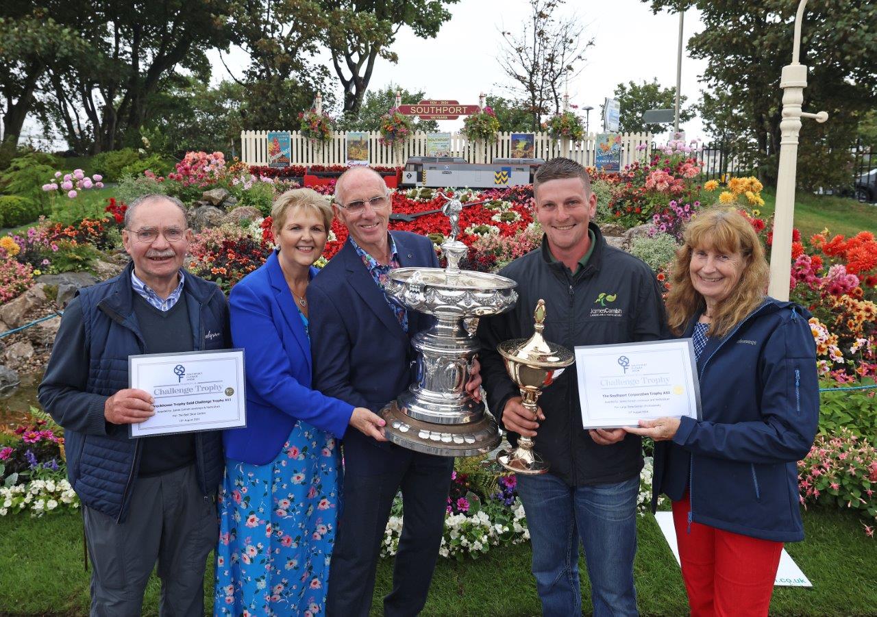 James Comish wins Best In Show at Southport Flower Show. Photo by Gareth Jones Photography