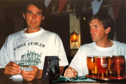 Alan Hansen (left) and Kenny Dalglish (right) at a charity event at the Casa Italia restaurant in Southport in 1992