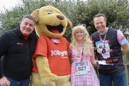 The Southport Mad Dog 10k race sponsored by Jollyes - The Pet People