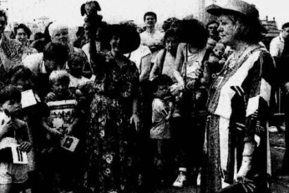 The Mayor of Sefton Cllr Mrs Beryl Lamont at the festival surrounded by people of all ages who had brought their teddy bears along to be judged in a bear competition