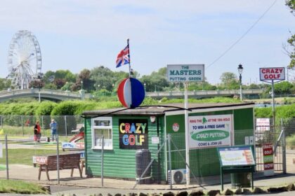 A scenic photo of the Masters Putting Green crazy golf course in Kings Gardens in Southport