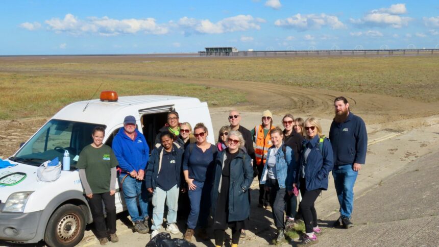 Volunteers take part in the Great British Beach Clean organised by The Hearth plus the Climate And Sustainability Action (CASA) business network. Photo by Andrew Brown Stand Up For Southport