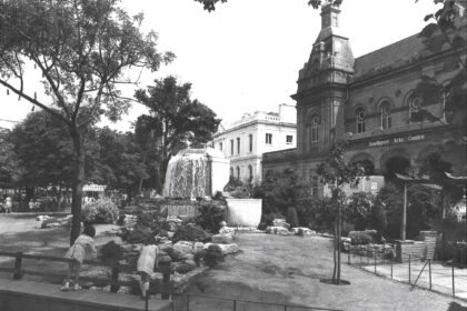 The Town Hall Gardens on Lord Street in Southport, around 1973. In the picture are the old concrete fountain; Southport Arts Centre; and Southport Town Hall. Photo by Stand Up For Southport