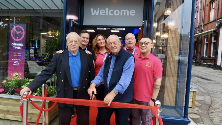 The new LOL Bingo lounge in Southport has been officially opened by former bingo managers Derick Moss and John Waby, who joined owner Mike Smith, manager Jenny Phillips and their team. Photo by Andrew Brown Stand Up For Southport