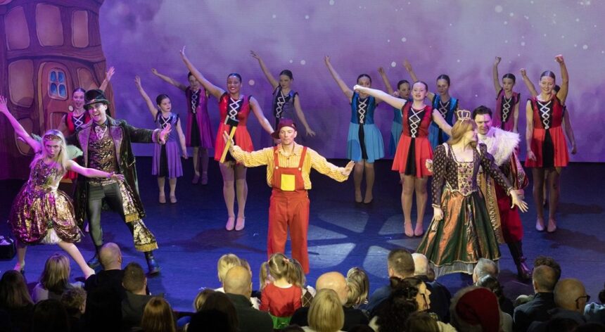 Jack and the Beanstalk runs at Oak Theatre at Scarisbrick Hall near Southport until Wednesday 24 December 2025. Photo by David Munn