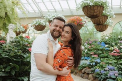 Southport singer Kelly Bond and fiance Shaun McMahon are getting married in 2027 with nearly every wedding supplier from Southport.