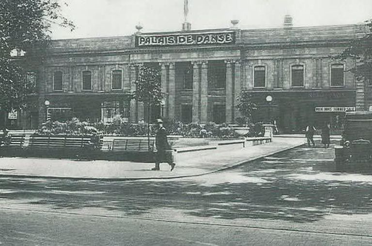 The Palais De Danse aon Lord Street in Southport nd the Troc Rank for taxis. Photo by North Sefton Hackney Carriage Drivers Association