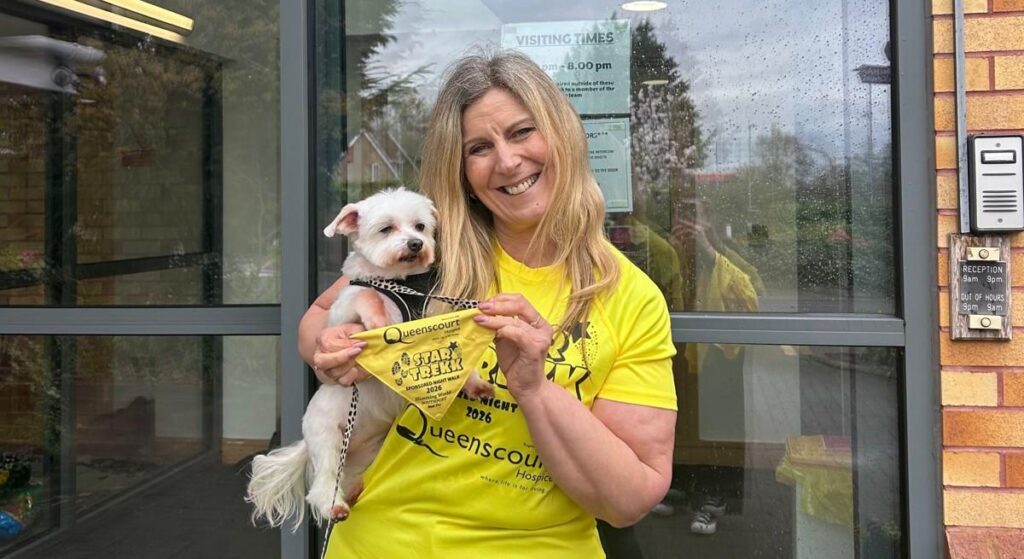 For the first time, dogs in the Star Trekk 10k walk in Southport for Queenscourt Hospice can wear branded bandanas! They have been sponsored by local Slimming World Consultant Dee Wright who runs Slimming World Southport with Dee