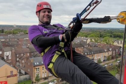 Acorn Group volunteers take on the Anfield Abseil to raise funds for Queenscourt Hospice