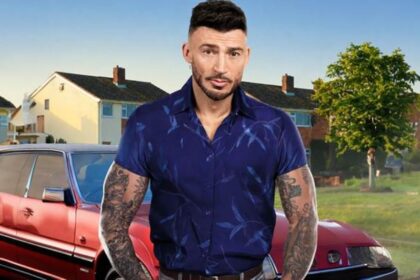 Jake Quickenden stars in Rita, Sue & Bob Too at the Atkinson in Southport